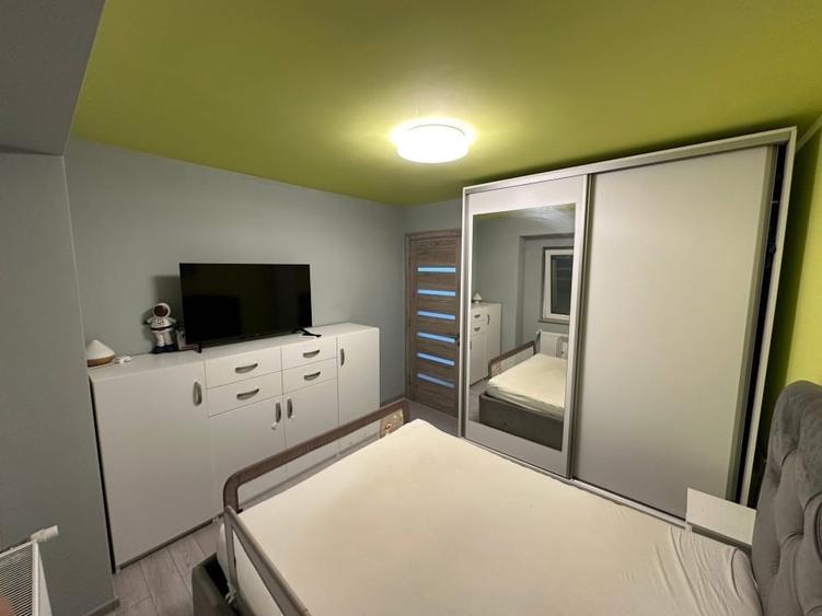 Apartament decomandat, 2 camere și balcon închis, etaj 4  zona Dâmbovița - 8