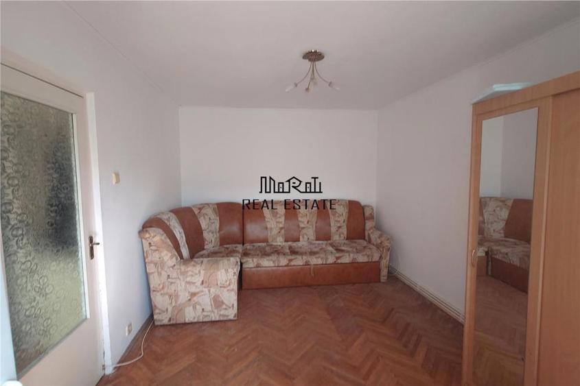 Garsoniera spatioasa, balcon inchis, Strada Duiliu Zamfirescu, etaj 4 4 - 8