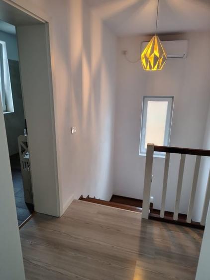 Duplex separat prin camera tehnica - 16