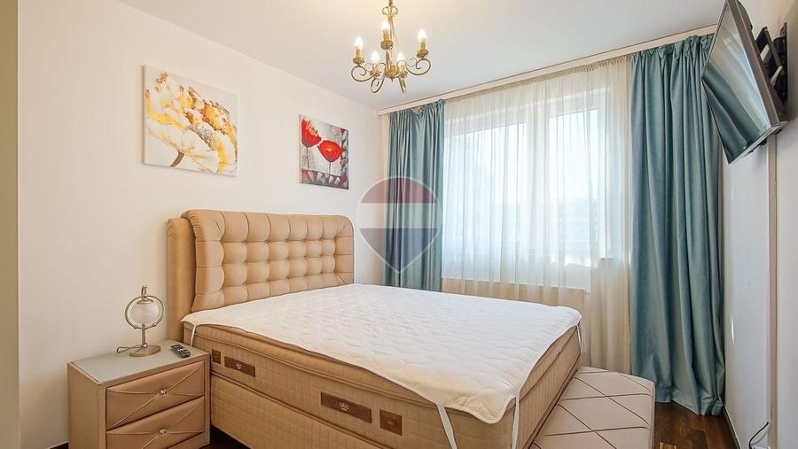 Apartament cu 3 camere decomandat, mobilat în Tractorul