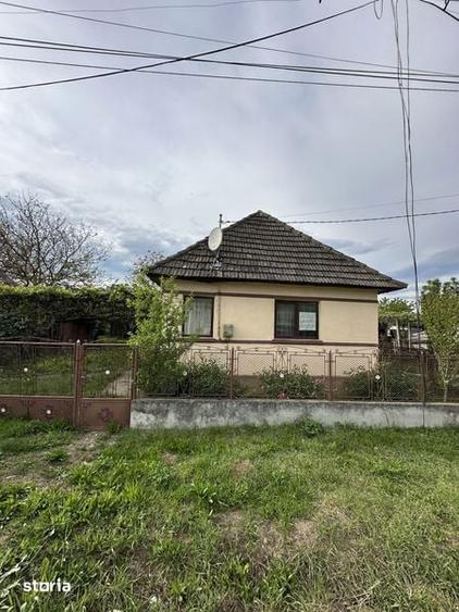 Casă cu 2 camere cu Teren 88 Mp în Mica