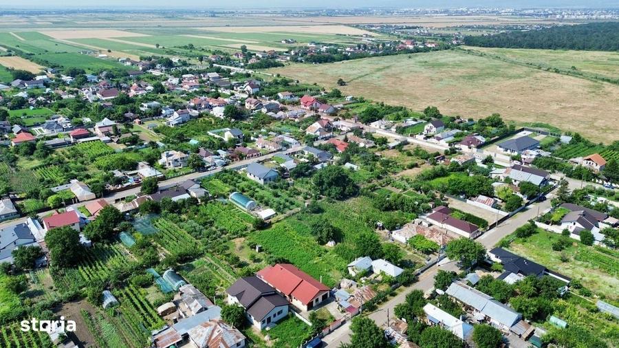 Casă cu 4 camere în Vânători