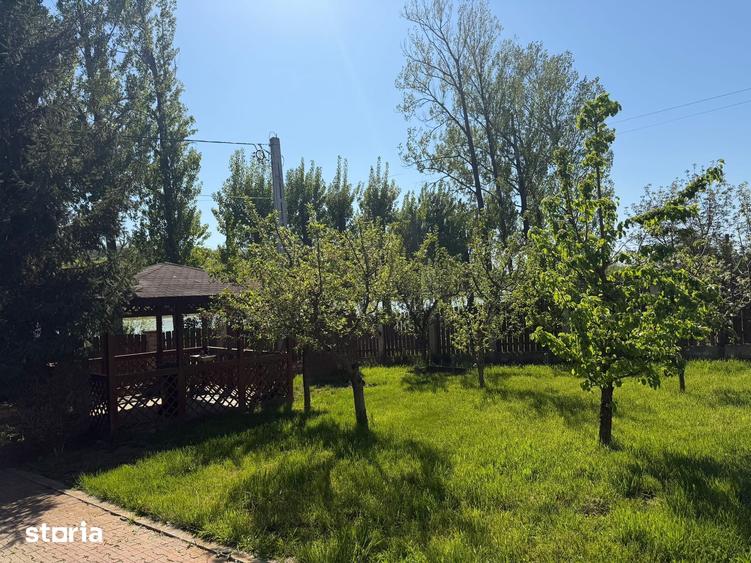 Casă cu 7 camere cu Teren 1000 Mp în Miroslava