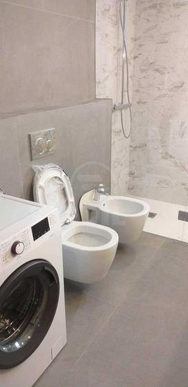 Apartament cu 3 camere decomandat în Florești