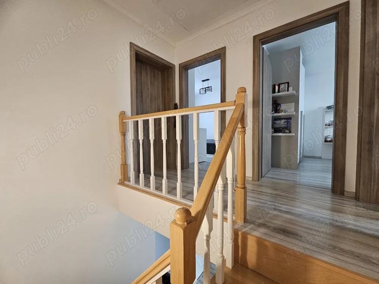 Casă cu 4 camere cu Teren 350 Mp în Central