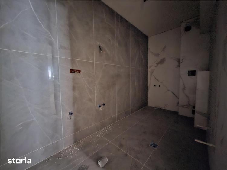 Apartament cu 3 camere decomandat în Galata