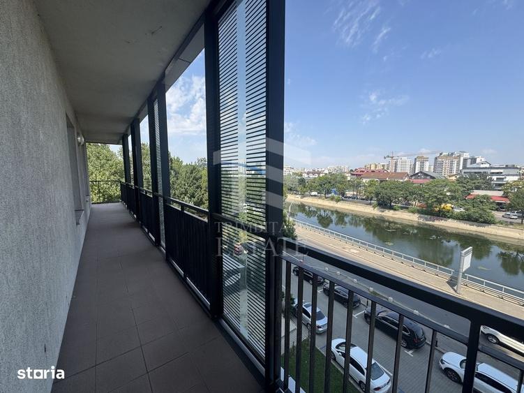 Apartament cu 3 camere în Splaiul Unirii