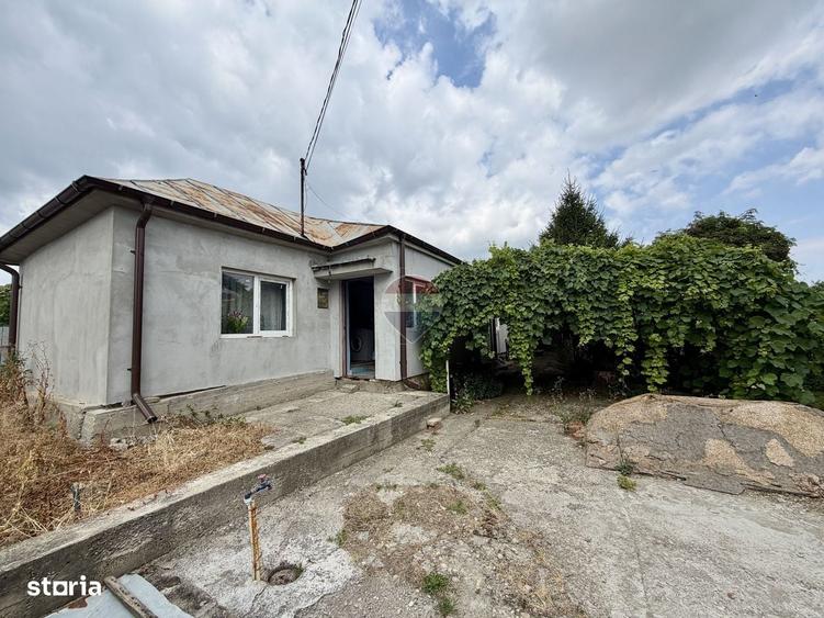 Casă cu 3 camere în Câmpineanca