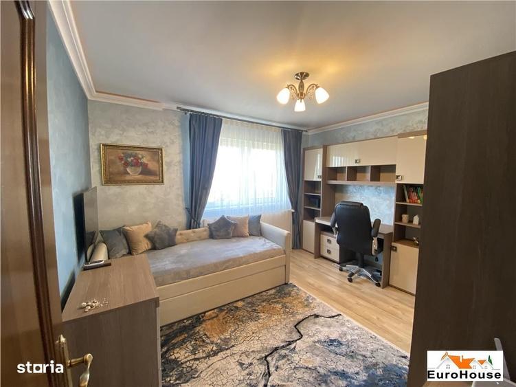 Casă cu 4 camere în Central