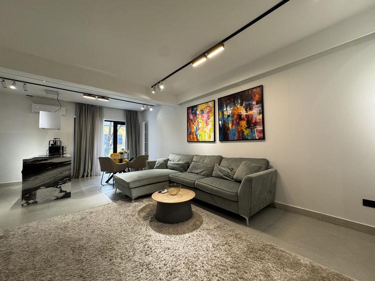 Apartament cu 3 camere decomandat, mobilat în Domenii