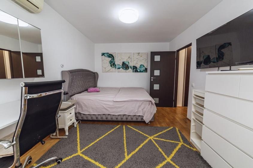 Apartament cu 3 camere semidecomandat, mobilat în Titan