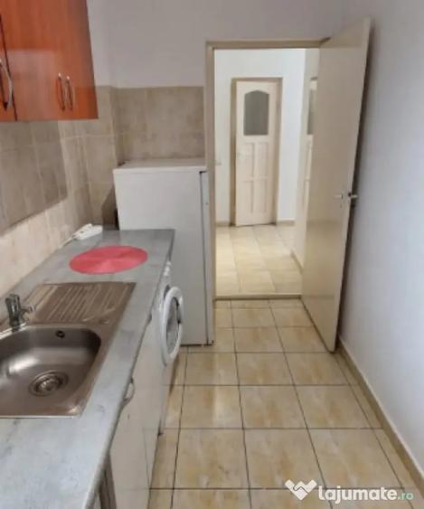 Garsonieră decomandată în Gruia