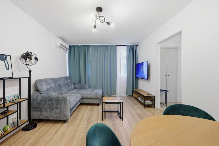 Apartament cu 2 camere semidecomandat, mobilat în 1 Mai