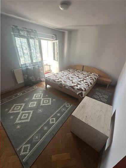 3 camere decomandat etaj 3 cu centrala - 7