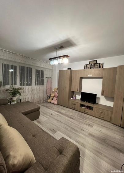 Inchiriez apartament 2 camere Central Pite?ti - 2