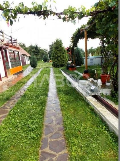 Pensiune la cheie 13 camere  15 locuri parcare si teren 3000 mp - 17