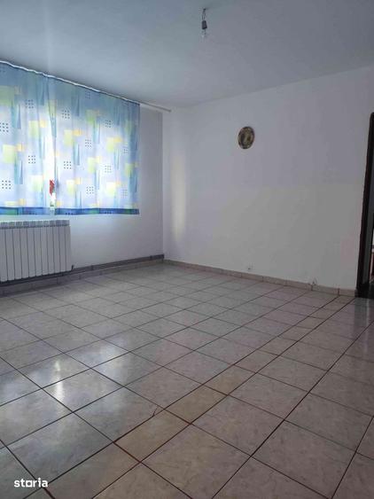 Apt. 2 camere, cf. 1 sporit, parter, Craiovita Noua. - 4