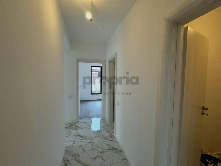 Casa de vanzare | 5 camere • 3 bai • 415 mp teren | Harman - 4