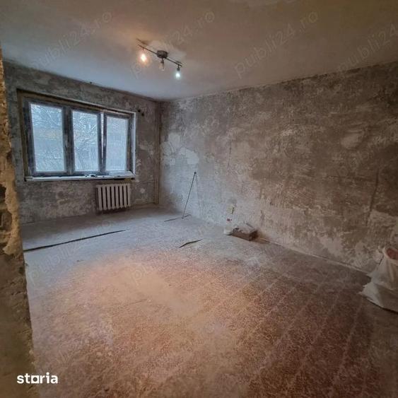 Apartament cu 3 camere decomandat în Berceni — fotografia 2