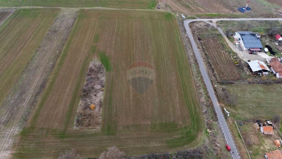 Teren 6,400mp Minis / Strada Traian Fidrich - 2