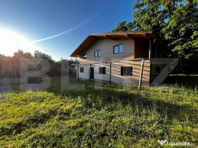 Casă cu 7 camere cu Teren 1700 Mp în Beclean