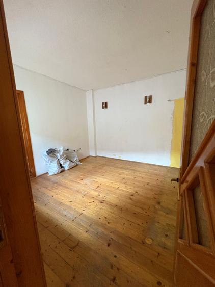 Casa de vânzare - Constanta - 6 CAMERE-147 mp. totali ( fără curtea interioară) - 20