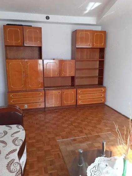 Centru, Str 9 Mai - Precista, Apartament cu 3 camere semidecomandat - 2
