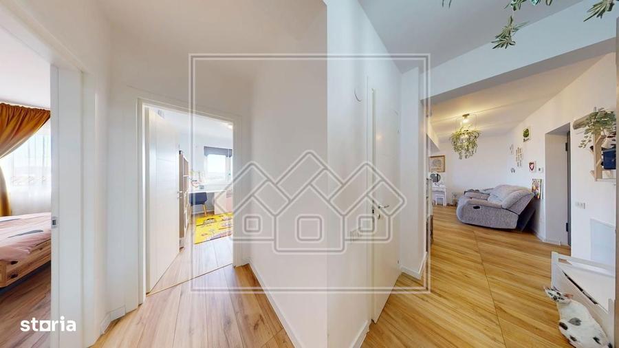 Apartament spatios, 2 bai, balcon mare, loc de parcare inclus - 12