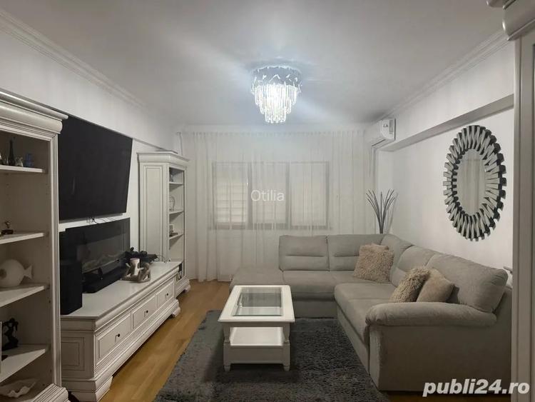 Apartament 4 camere vis a vis Hotel Art Balcescu Apartament 4 camere vis a vis Hotel Art Balcescu