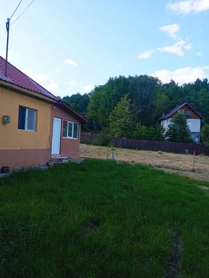 Casa de vanzare cu teren 3100 mp in Breaza de Jos, Prahova - 2