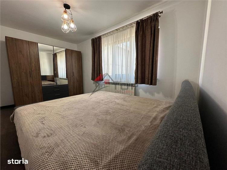 Inchiriere Apartament 3 camere Decomandat Podu Ros - Palas - 2