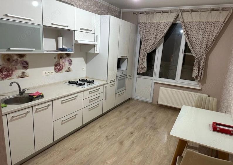 2 camere in zona Complexului Studentesc - 4