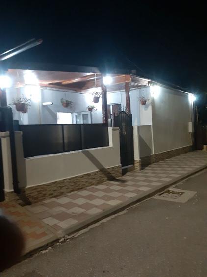 Vand casa in Roman -zona biserica SF Gheorghe - 5