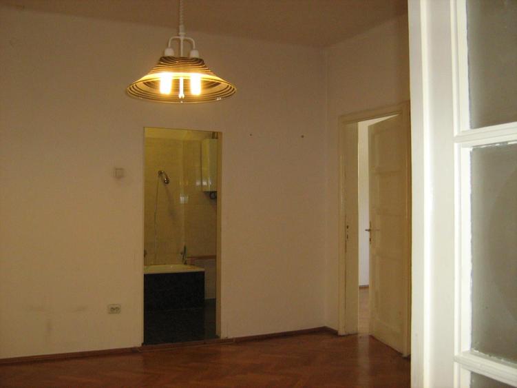 Spațiu birouri 5 camere în vilă interbelică Dorobanți Capitale  Parter înalt - 5