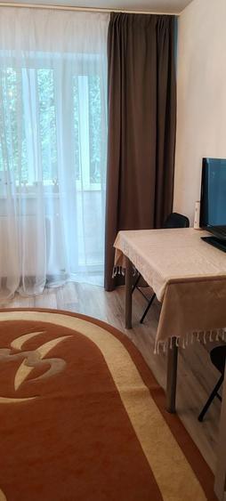 Inchiriez apartament 2camere - 4