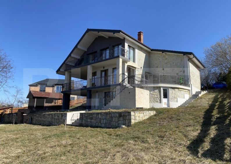 Proprietate speciala cu panorama superba, 220 mp utili, 1760 - 14