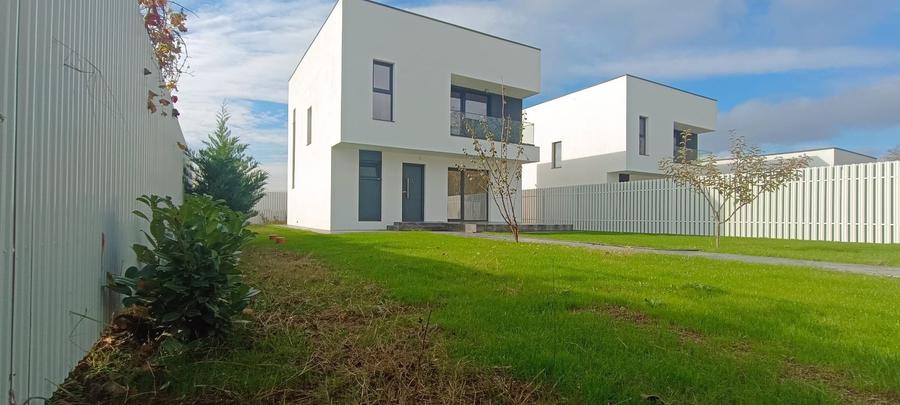 CASA DE LANGA PADURE, Clinceni str. Mierlei 73J - 1