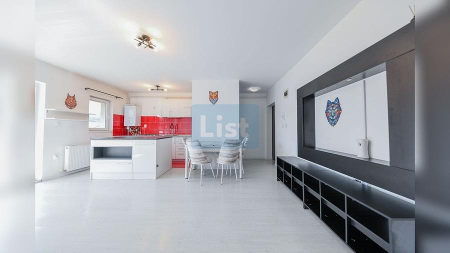 Apartament cu 3 camere semidecomandat în Florești