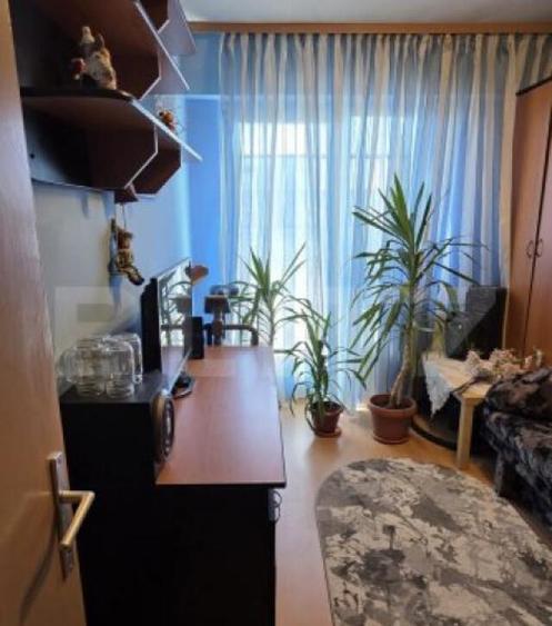 Apartament de vanzare, cu 4 camere, 4 balcoane, 75 mp, zona - 13