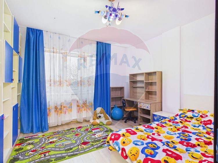 Apartament 3 camere - 2 bai - parcare inclusa - la 5 min de metrou - 10