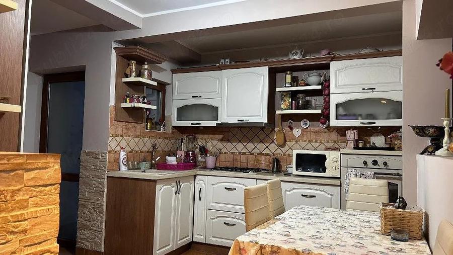 casa de vanzare in sacele Bra?ov - 1