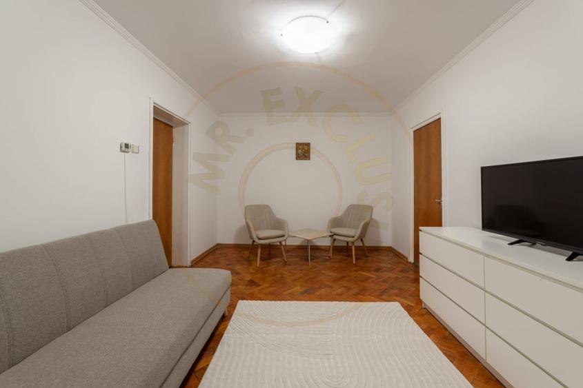 Ap. 2 camere - Fratii Golesti -Gara Pitesti - zugravit/mobila noua - 3