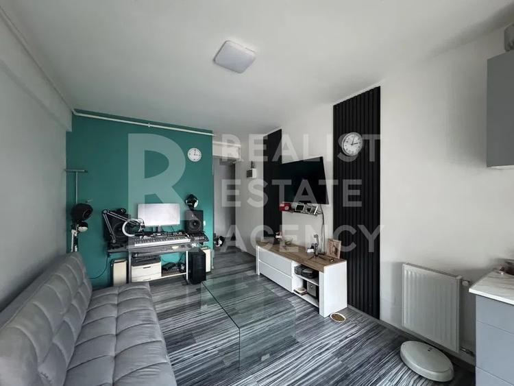 Vânzare, apartament, 2 camere, în zona Militari Residence - 1