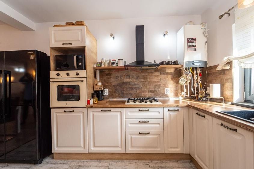 Comision 0%! | Proprietate cu terasa, semineu | 400 mp teren, Izvor! - 26