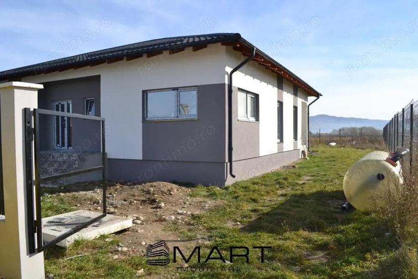 Casa moderna la cheie in Carpini? tot confortul pe un singur nivel! - 7