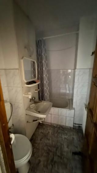 DECEBAL 2camere decomandate, clasic, etaj2! - 9