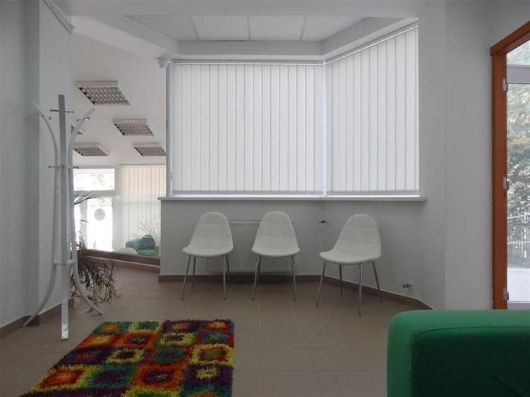 Vila de vanzare pretabila clinica medicala/birouri - 31