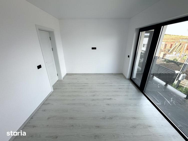 Casă cu 4 camere cu Teren 270 Mp în Rediu