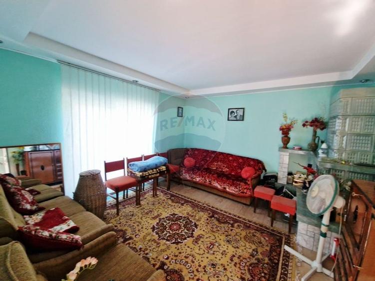 Vand sau schimb cu apartament  2 sau 3 camere si diferenta - 8