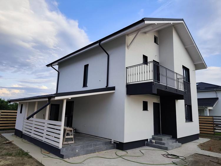 FARA COMISIOANE casa cu 4 - 5 camere P+1+pod 2 placi terasa cam tehnic la cheie - 1